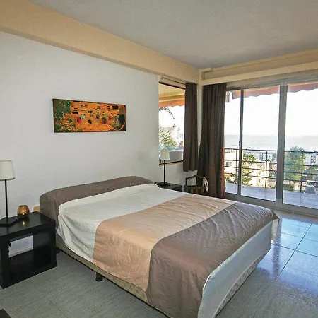 With Sea View Iv
